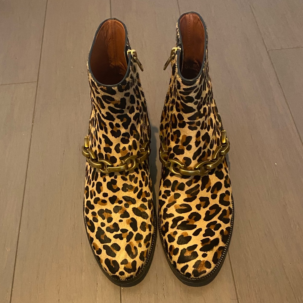 Coach Leopard Calfskin Ankle Boot w/ Chain - size 7